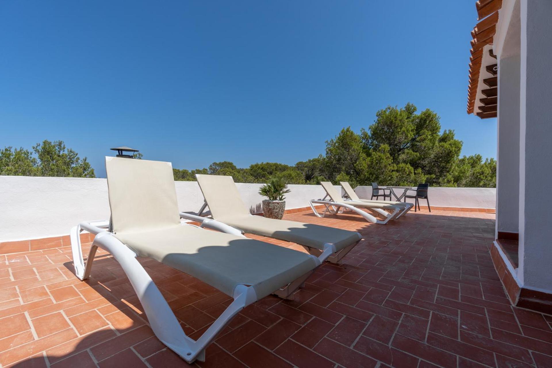 Hostal Restaurante Pou Des Lleo Сан Карлос Екстериор снимка