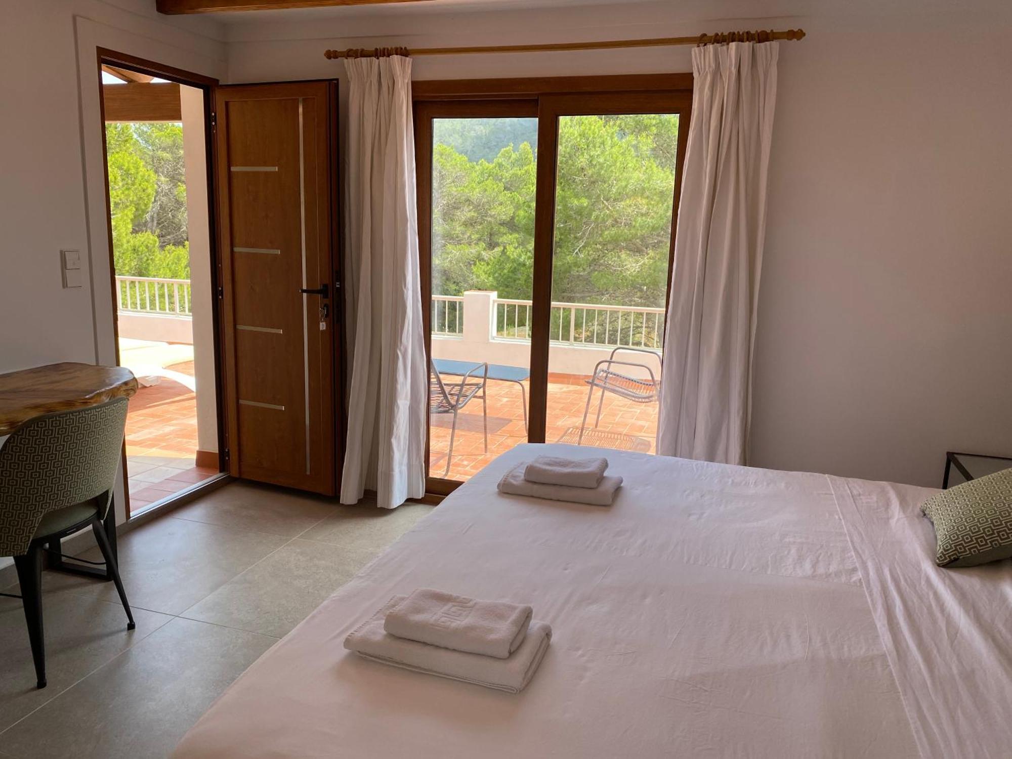 Hostal Restaurante Pou Des Lleo Сан Карлос Стая снимка